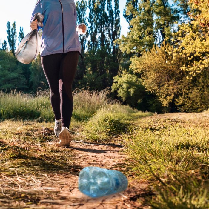 PERSONA PRACTICANDO PLOGGING