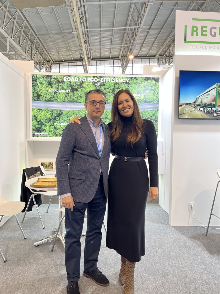 Visita al stand REGUSA del Secretario de CEOE CEPYME